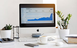 爱游戏中国-“中超赛季首轮火爆开幕，豪门争夺激烈”，中超阶段比赛