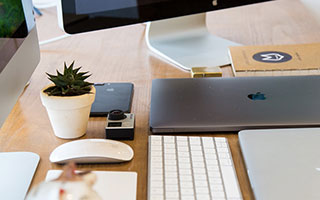 爱游戏中国-“中超赛季首轮火爆开幕，豪门争夺激烈”，中超阶段比赛